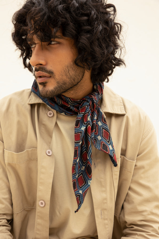 Pasa Blue Scarf (White)