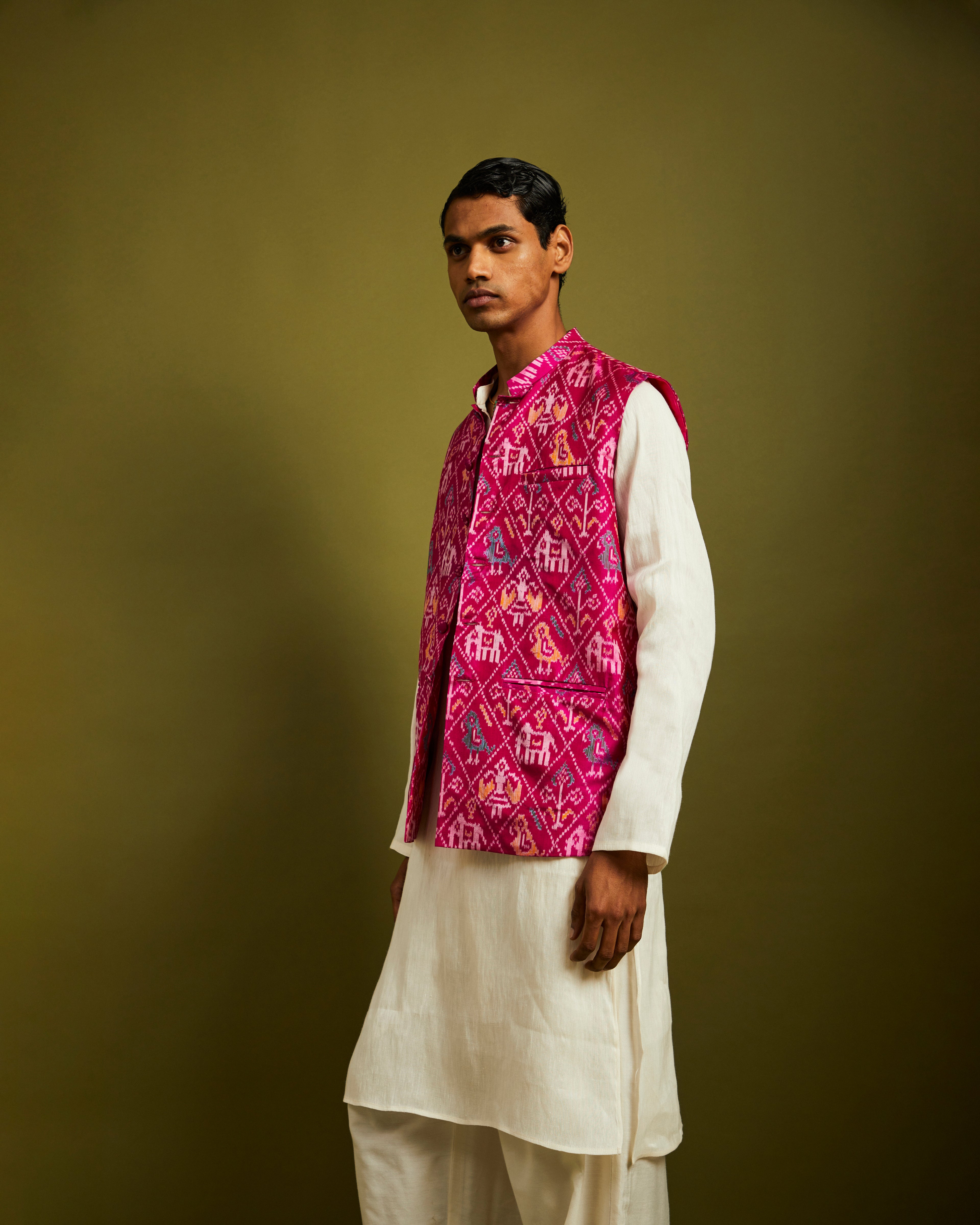 Nari Kunjar Patan Patola Pink Bandi