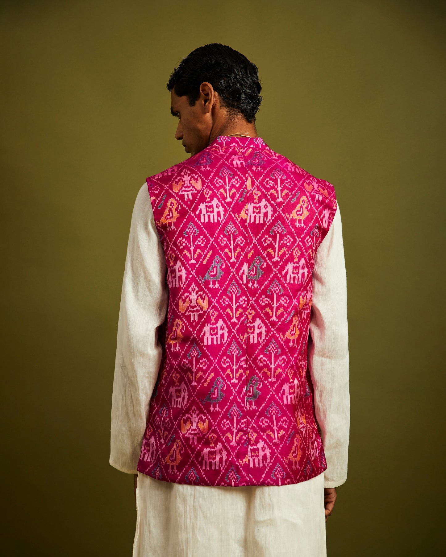 Nari Kunjar Patan Patola Pink Bandi