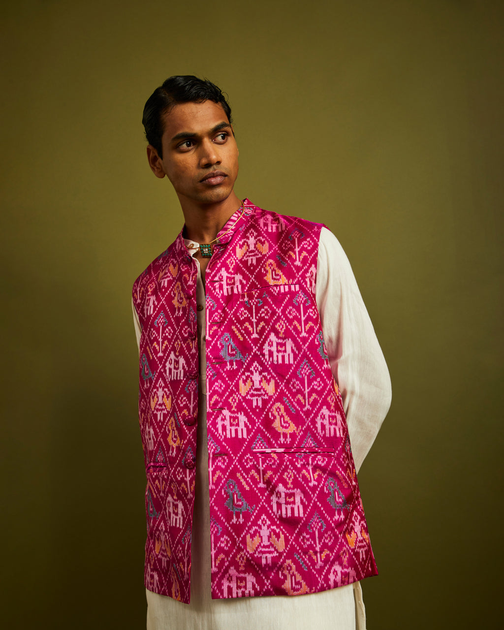 Nari Kunjar Patan Patola Pink Bandi