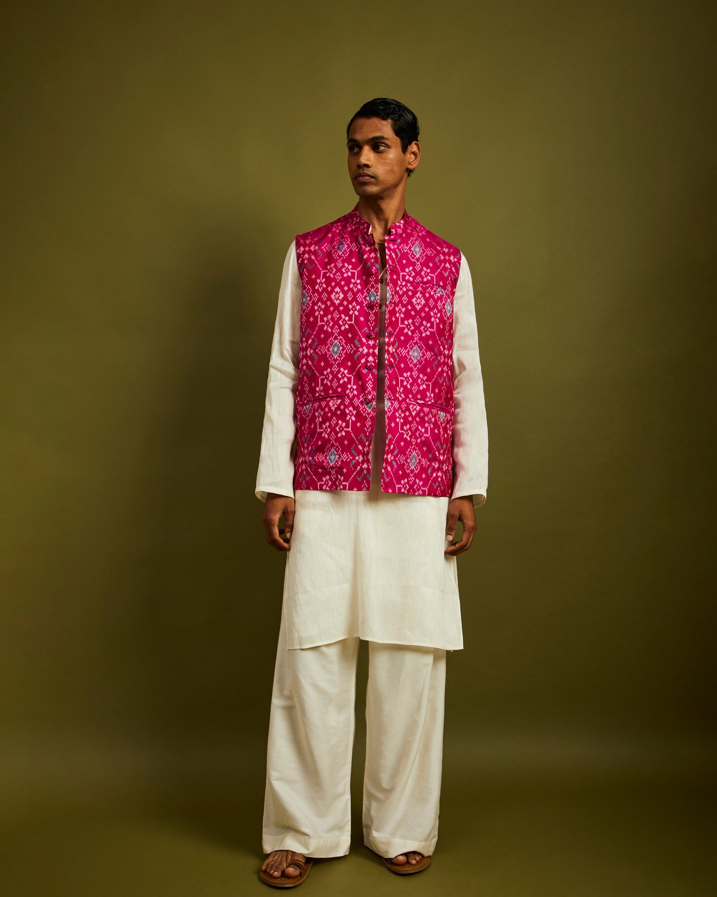 Navratna Patan Patola Pink Bandi