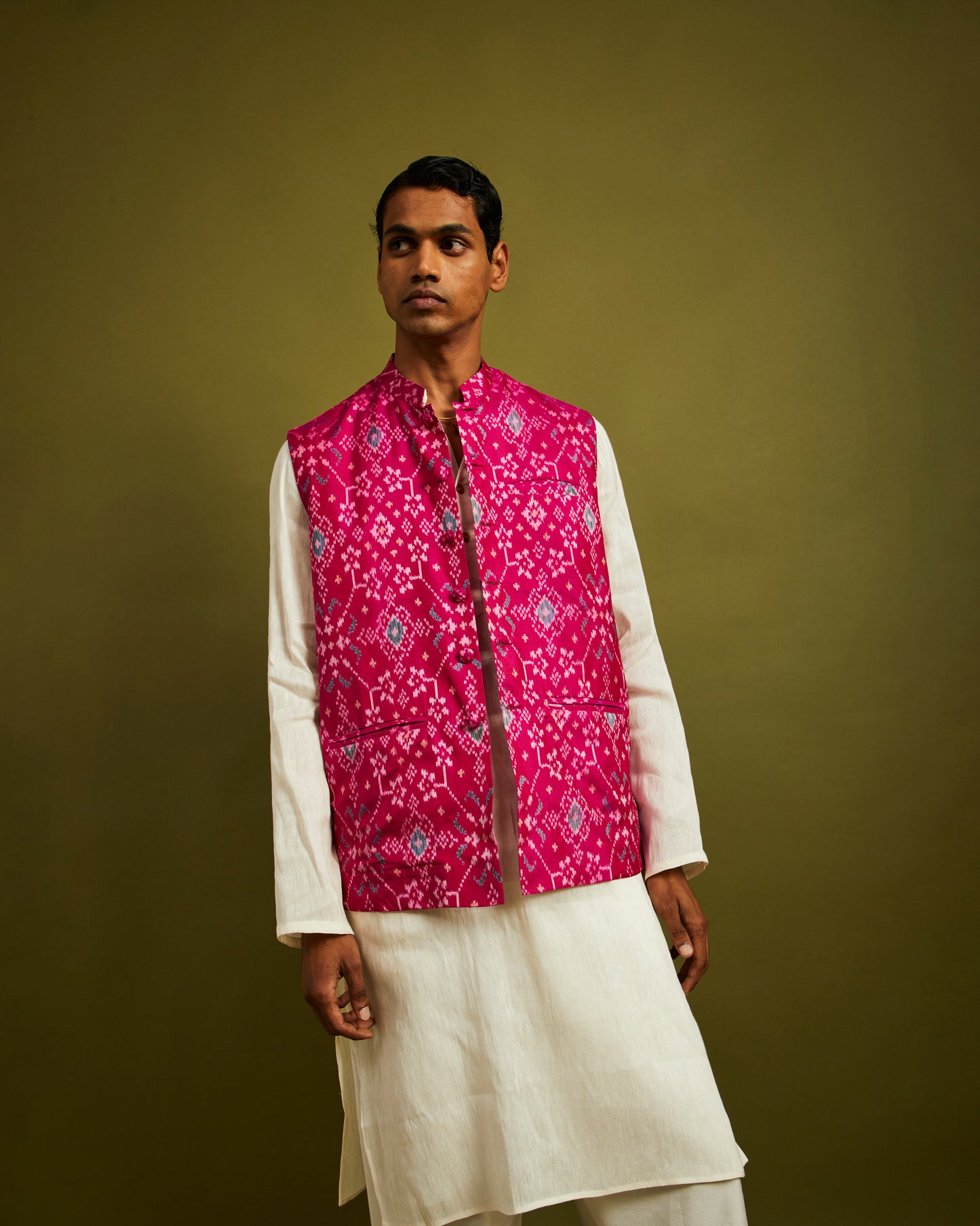 Navratna Patan Patola Pink Bandi