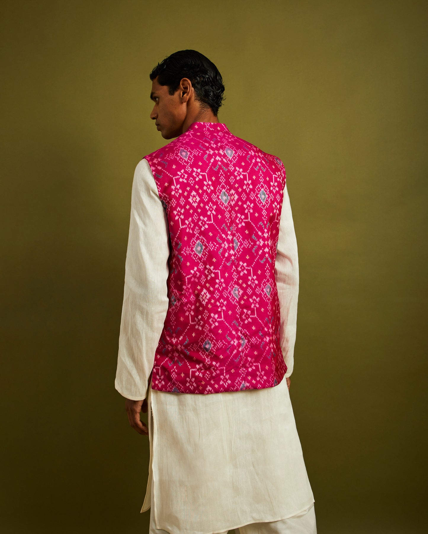 Navratna Patan Patola Pink Bandi