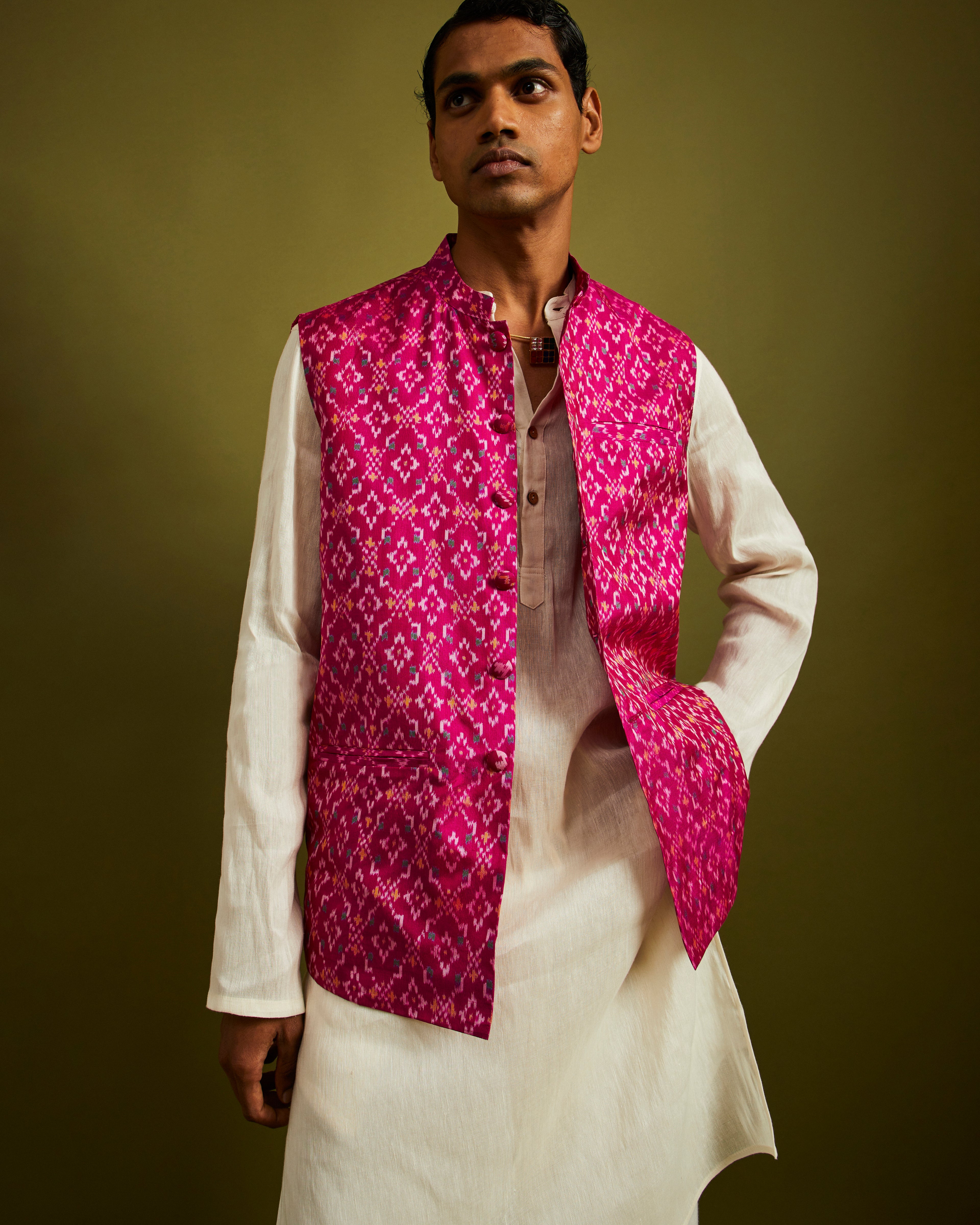Chanda Bhat Pink Patan Patola Bandi