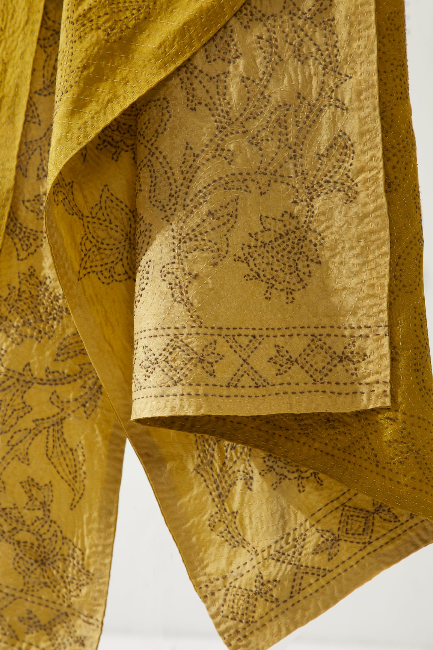 Kesariya Kantha Stole