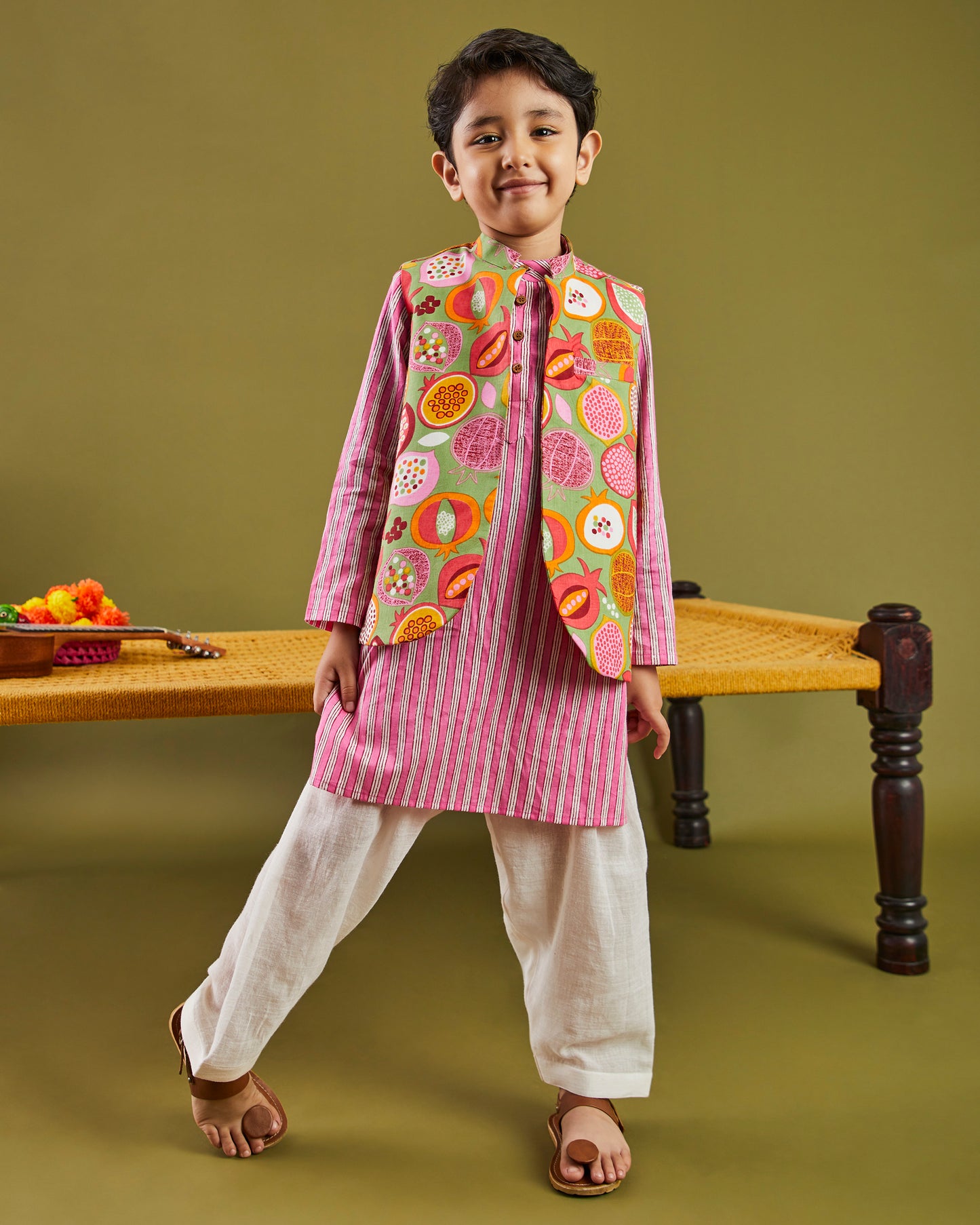 Printed Anaar Kurta Pajama Bandi Set