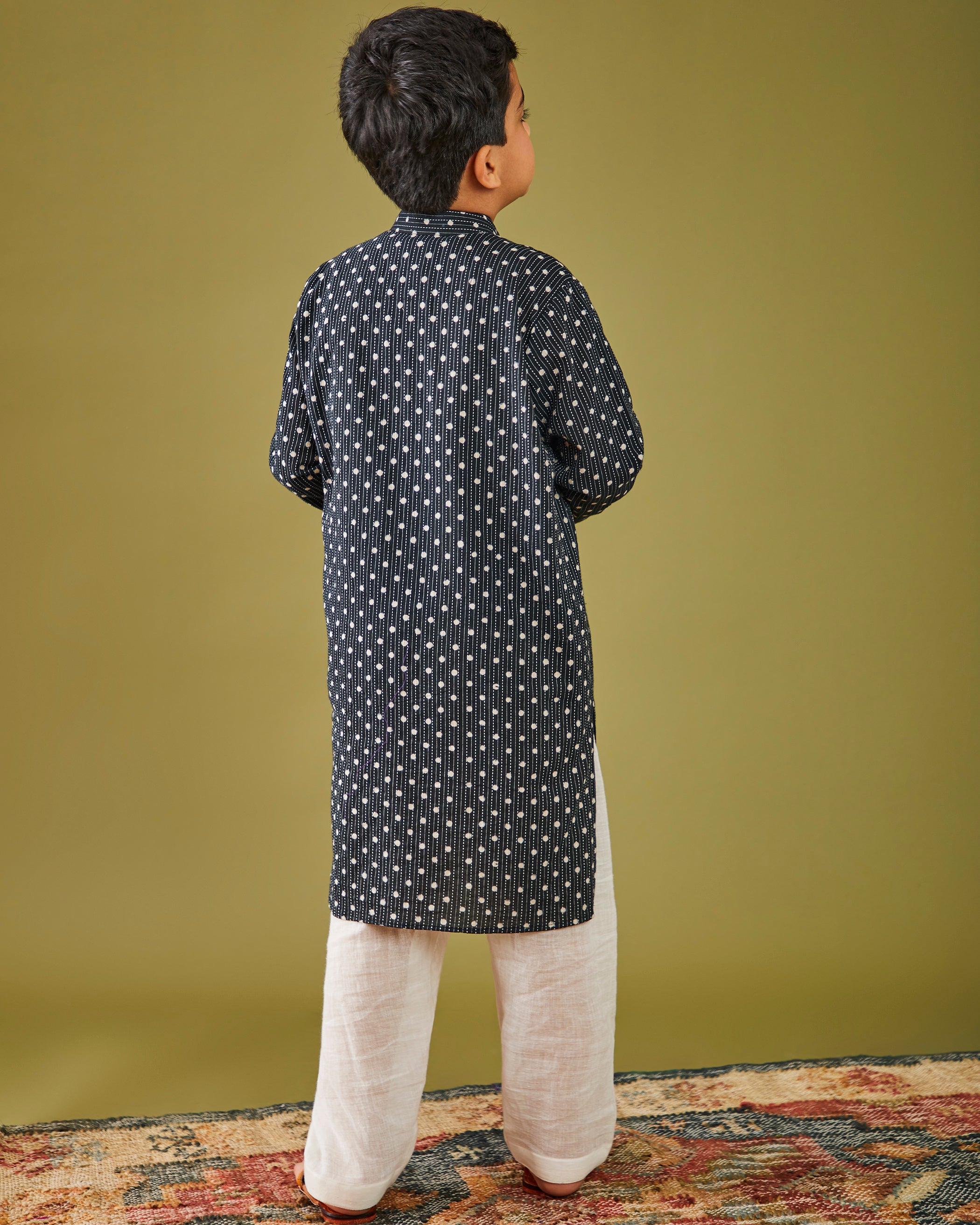Kantha Boondi Kala Kurta Pajama Set