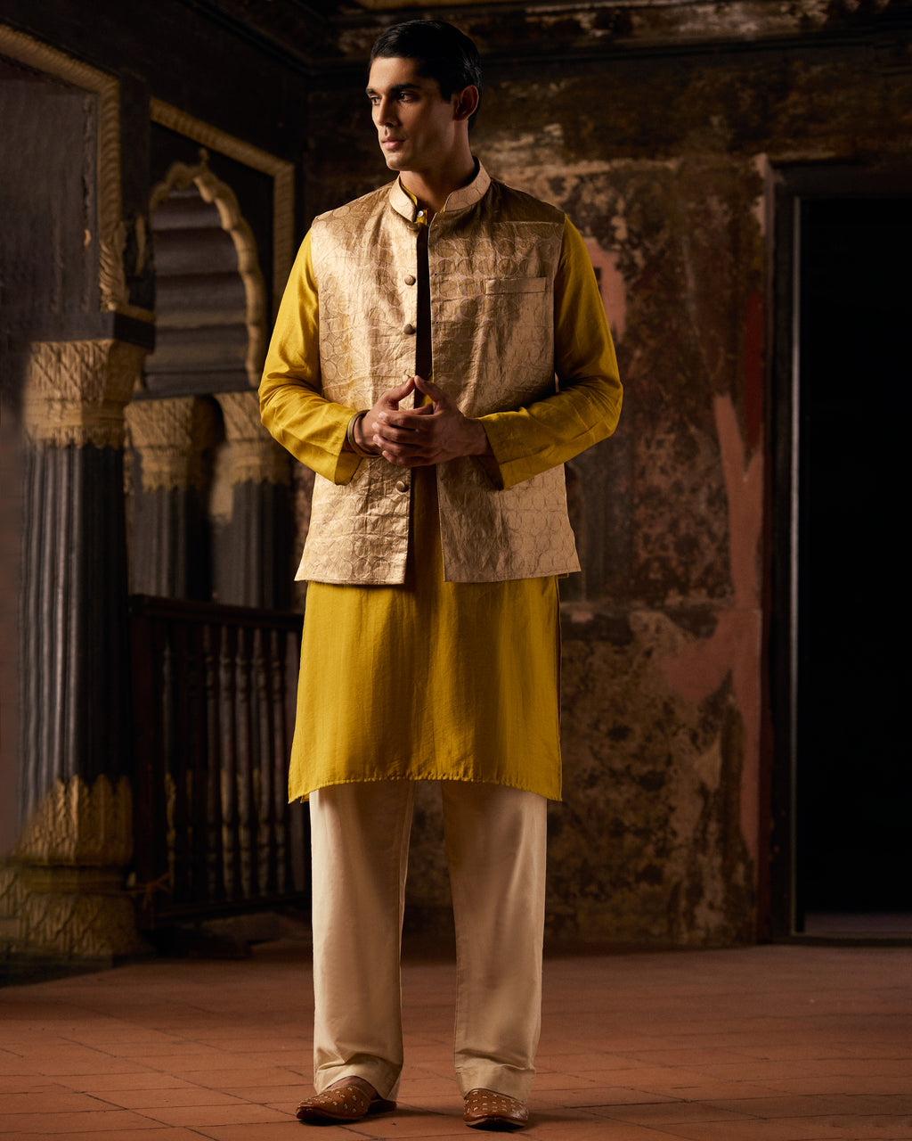 Silver Pure Tissue Brocade Circular Motif Bandi- Yellow Hue