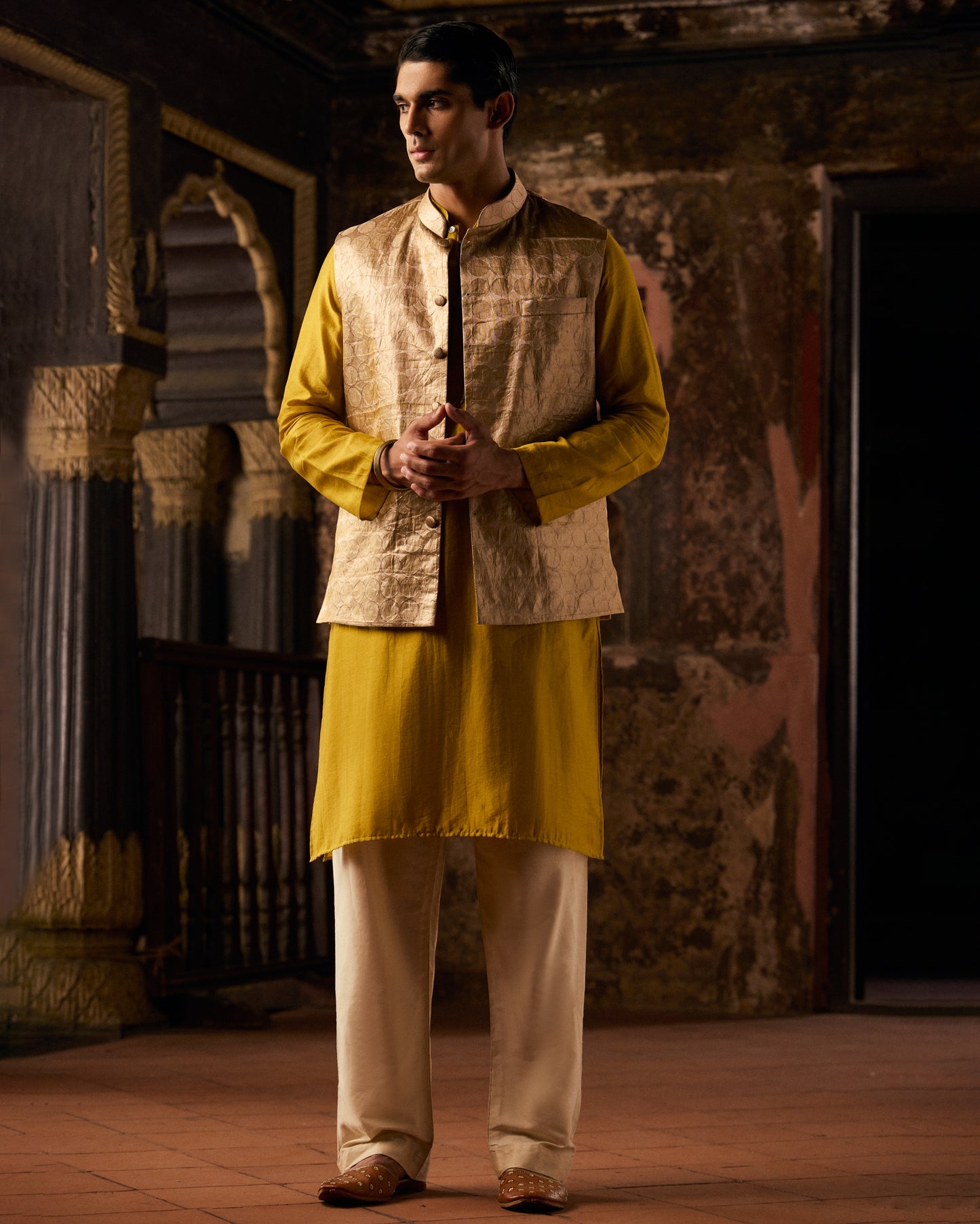 Silver Pure Tissue Brocade Circular Motif Bandi- Yellow Hue