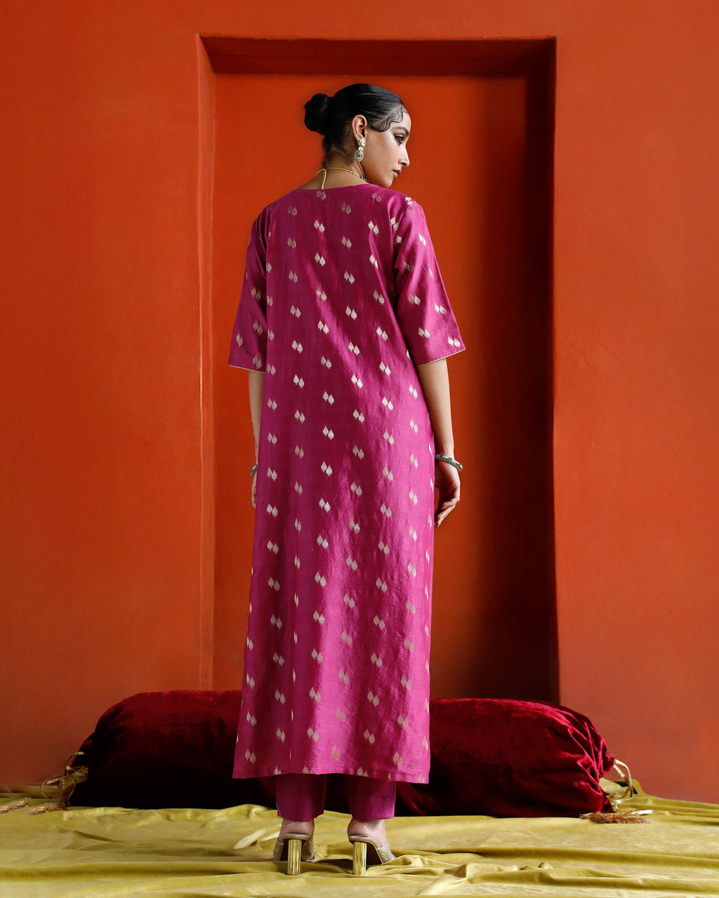 Pink Pure Chanderi Paan Zari Buta Kurta