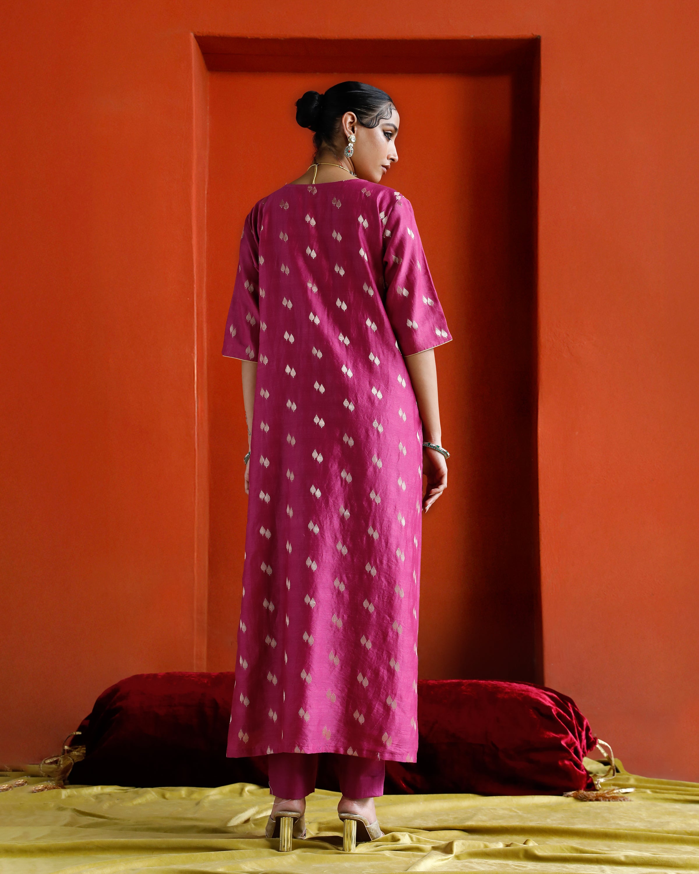 Pink Pure Chanderi Paan Zari Buta Kurta