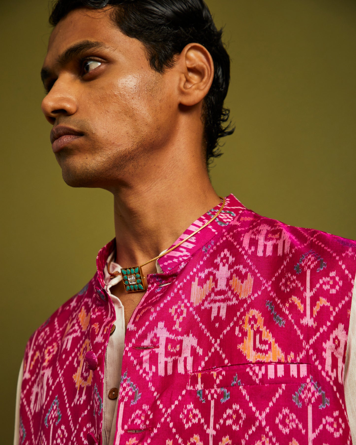 Nari Kunjar Patan Patola Pink Bandi