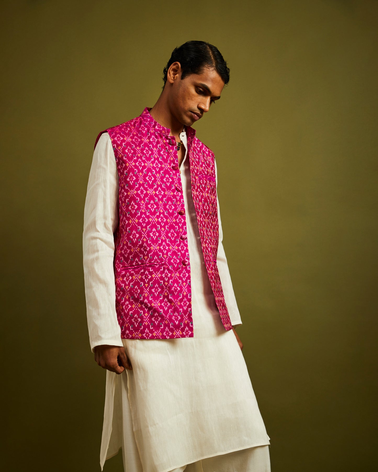 Chanda Bhat Pink Patan Patola Bandi